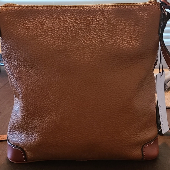 New🤎Dooney & Bourke Pebble Grain Leather Crossbody -Caramel - Picture 2 of 7